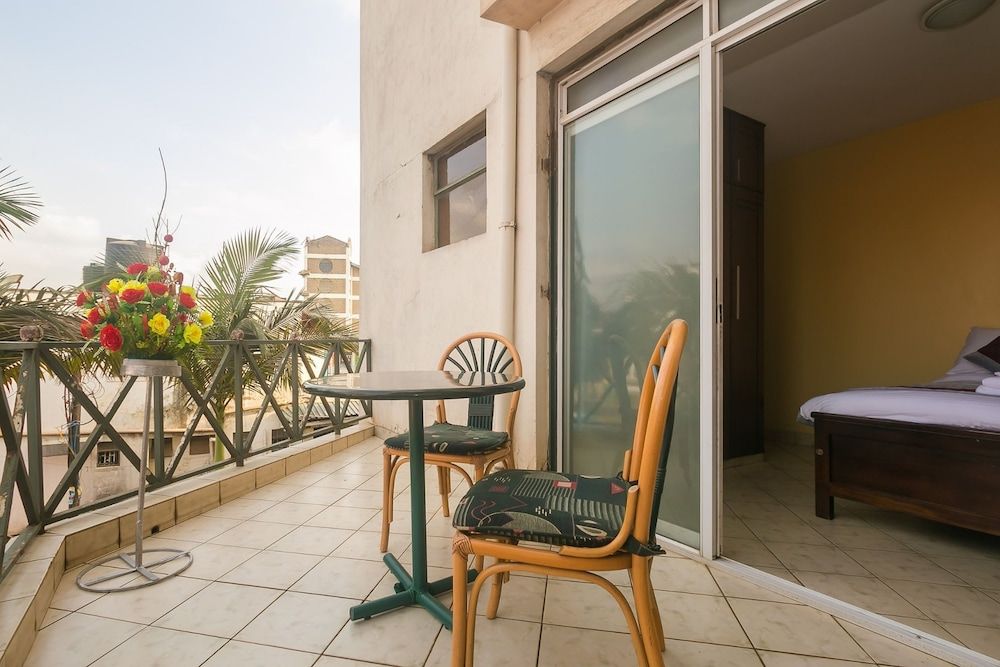 Plus 254 Hotel