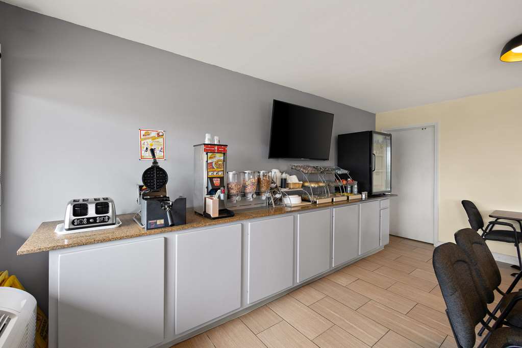 Americas Best Value Inn Celina - photo 26