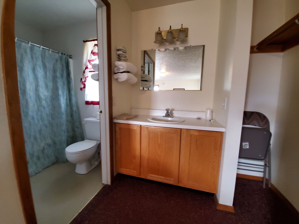 Athol Motel - photo 12