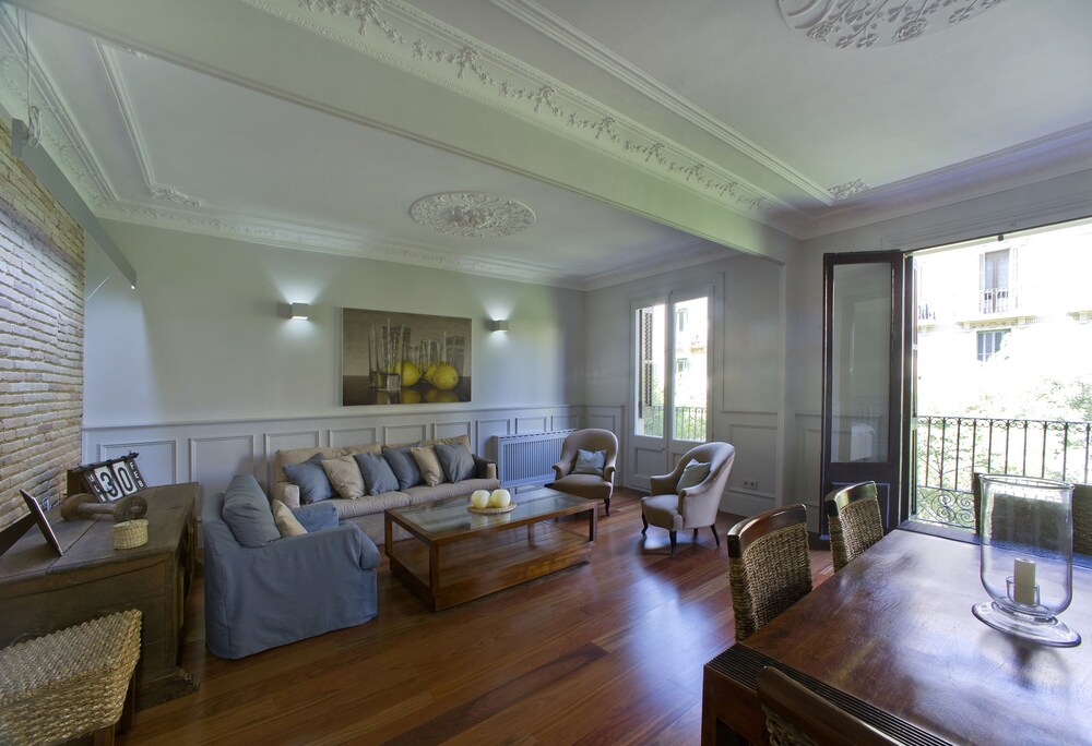 Montaber Apartment Bailén — 4-Star Luxury Hotel in Barcelona, Spain