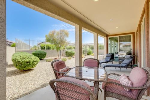 Resort Amenities and Patio at 55 and Goodyear Escape — hotel in Goodyear