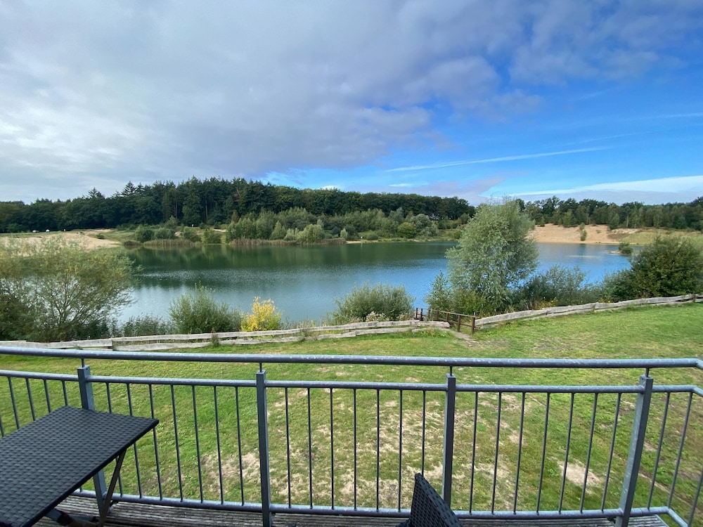Anglerhaus in Hechthausen — 4-Star Luxury Hotel in Hechthausen, Germany