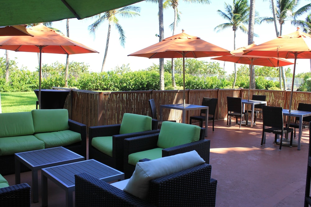 Holiday Inn Miami Beach Oceanfront by IHG - photo 37