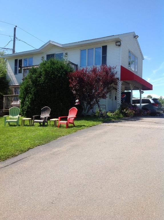 Admiral Motel - photo 4