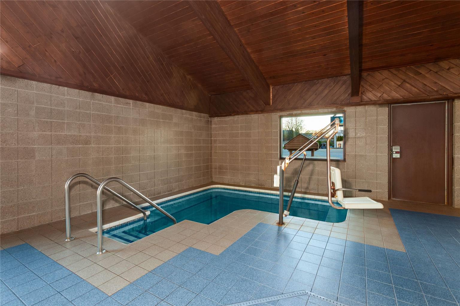 AmericInn by Wyndham Green Bay West - photo 5