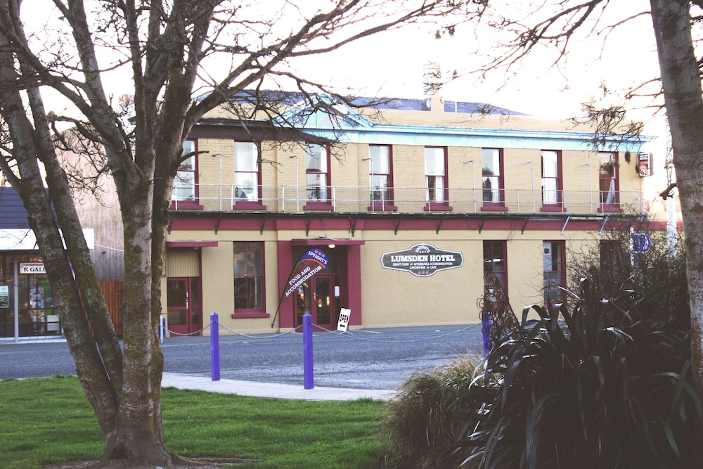 Lumsden Hotel - carbon neutral hotel in Queenstown