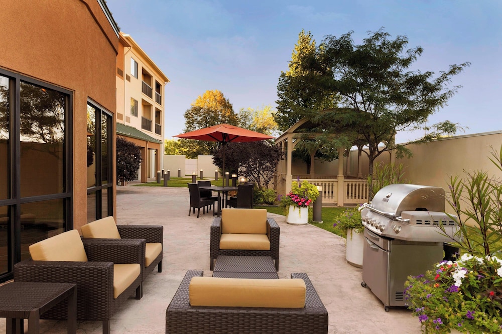 Courtyard by Marriott Peoria - photo 25