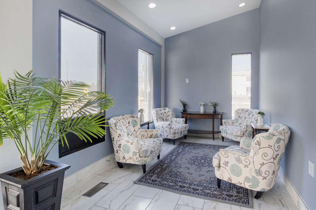 Quality Inn & Suites Bloomington University Area - photo 4