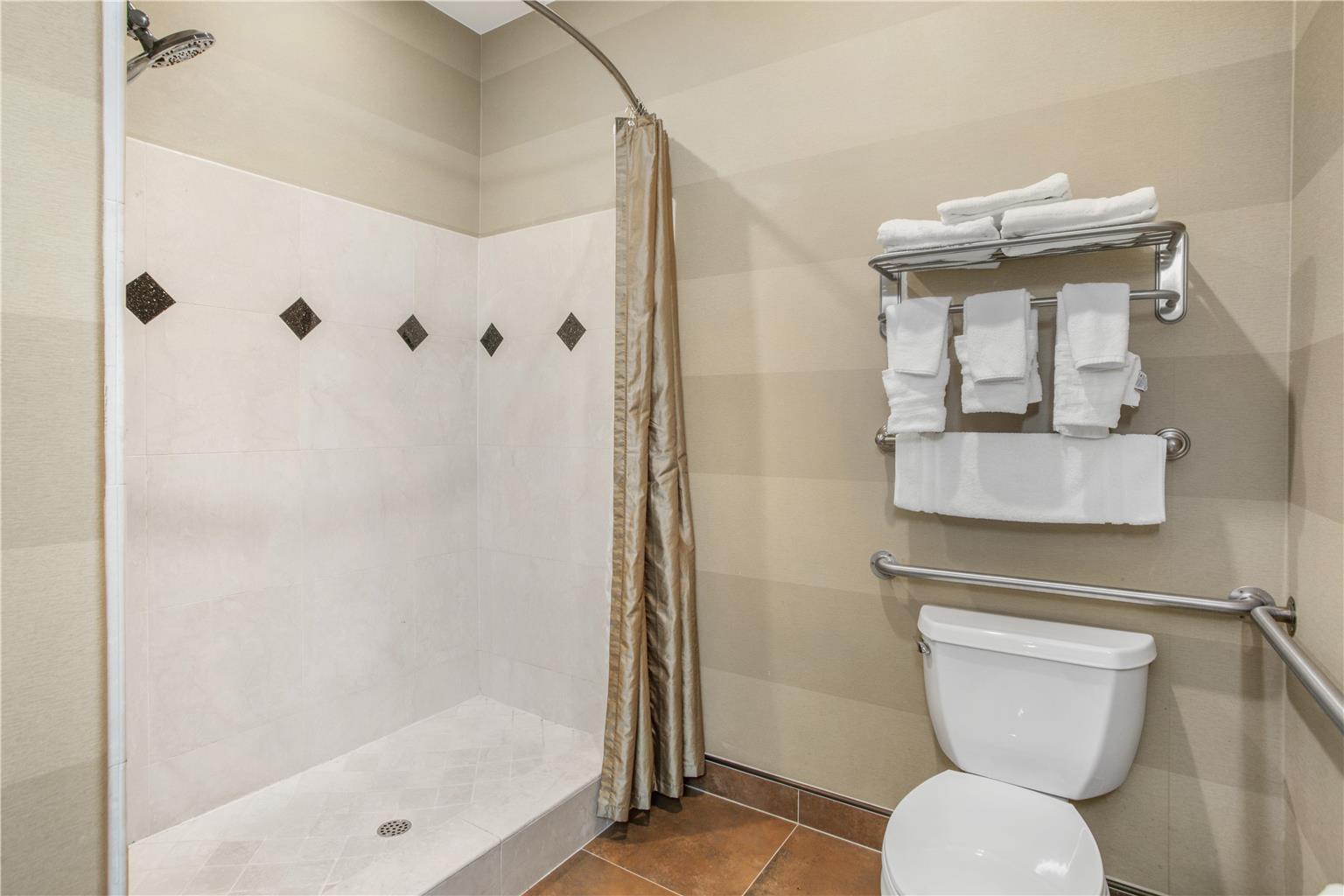 Best Western Plus Brookside Inn - photo 47