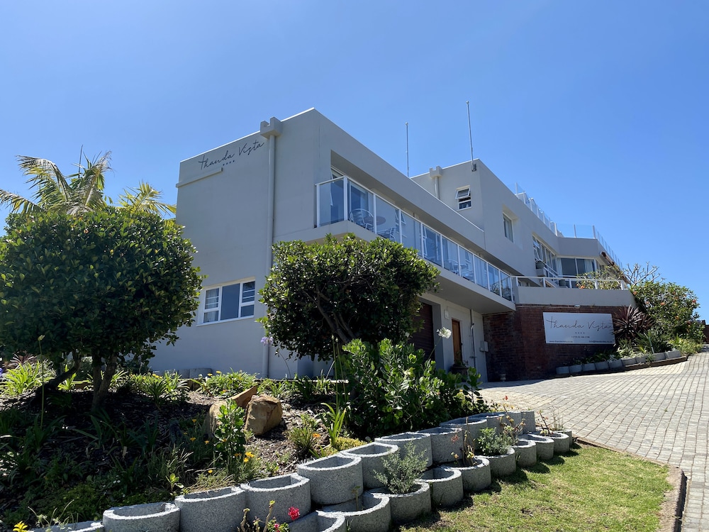 Thanda Vista Bed and Breakfast — 4-Star Luxury Hotel in Plettenberg Bay, South Africa
