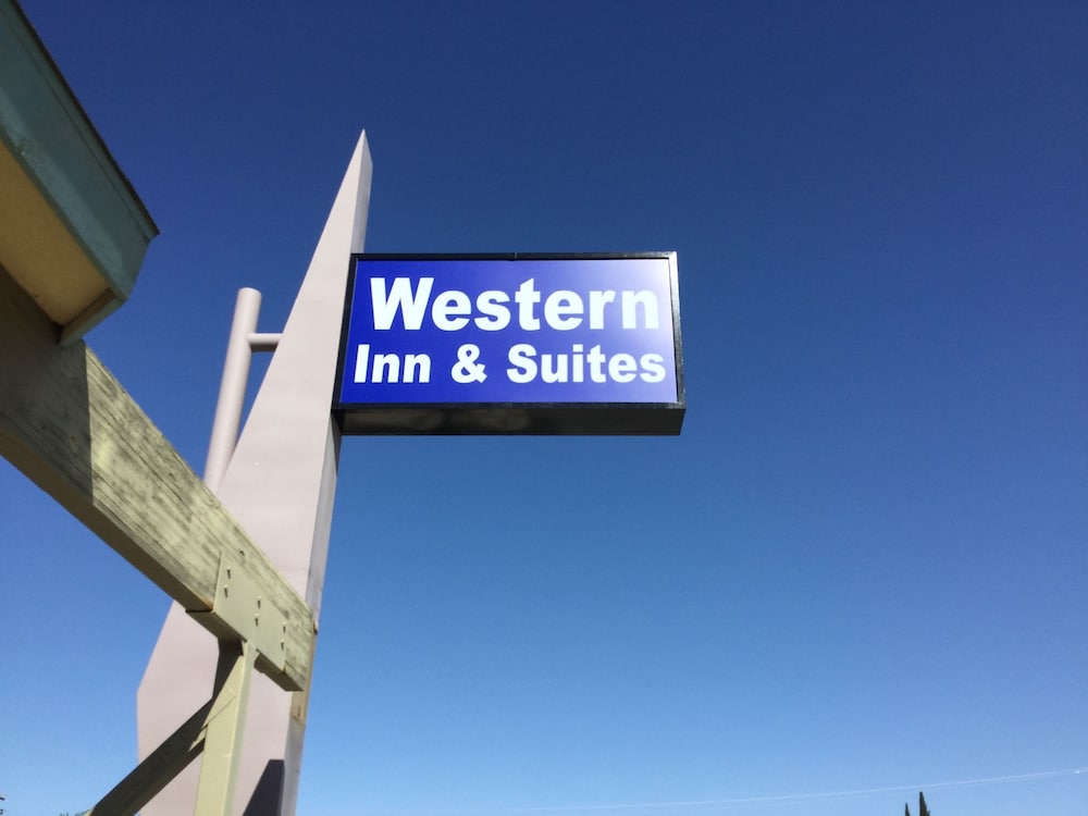 Western Inn & Suites — hotel in Taft