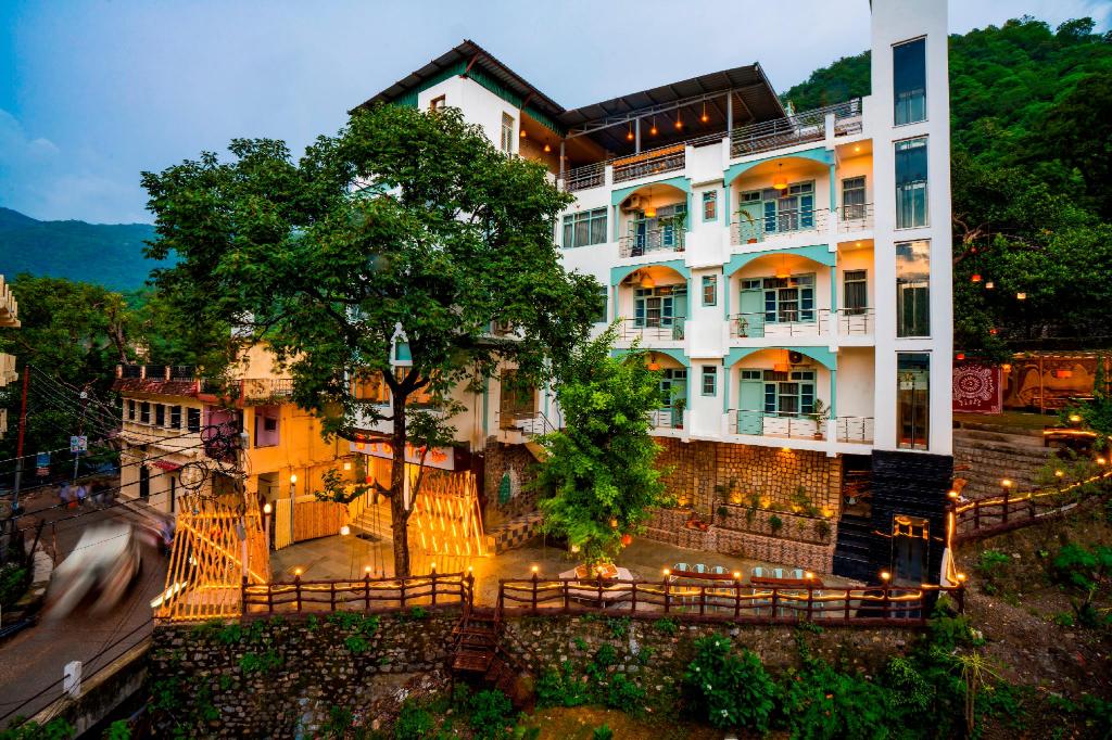 Zostel Rishikesh - carbon neutral hotel in Rishikesh