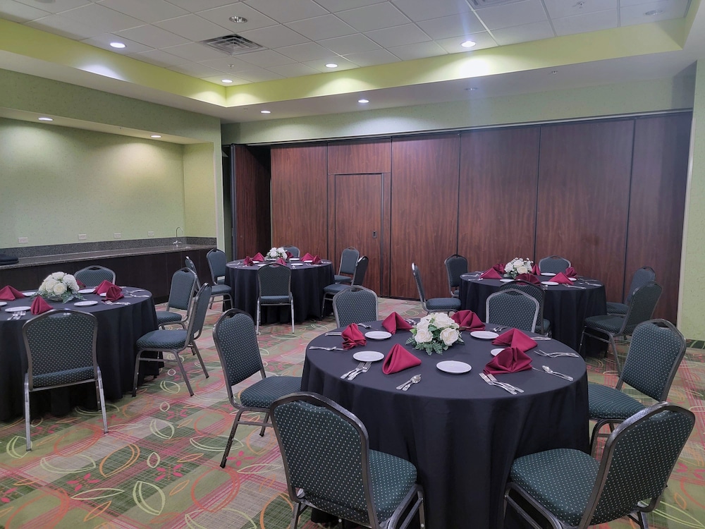 Holiday Inn Garland by IHG - photo 44