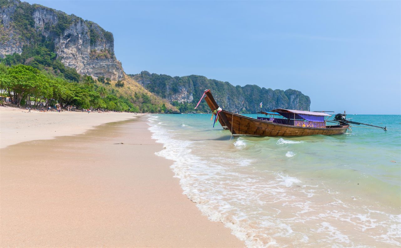 Jinnie's Place - carbon neutral hotel in Krabi