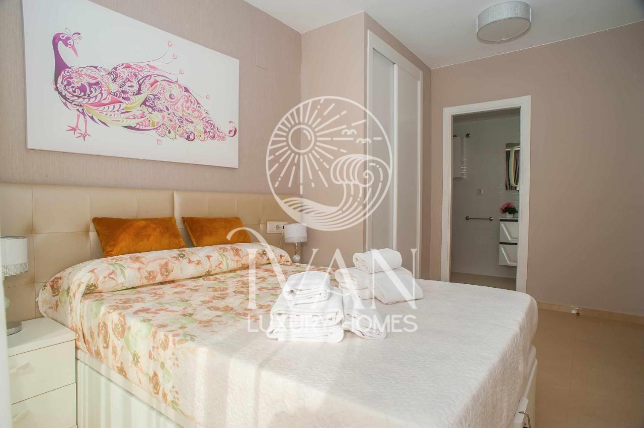 Casa Ipanema Iván Luxury Homes 8ª Planta Norte 1ª Línea de Playa — 4-Star Luxury Hotel in Oropesa Del Mar, Spain