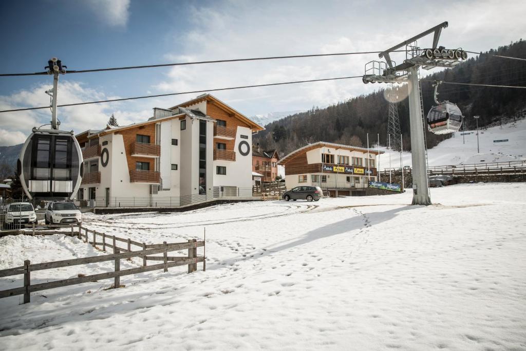 Monroc Hotel - carbon neutral hotel in Commezzadura