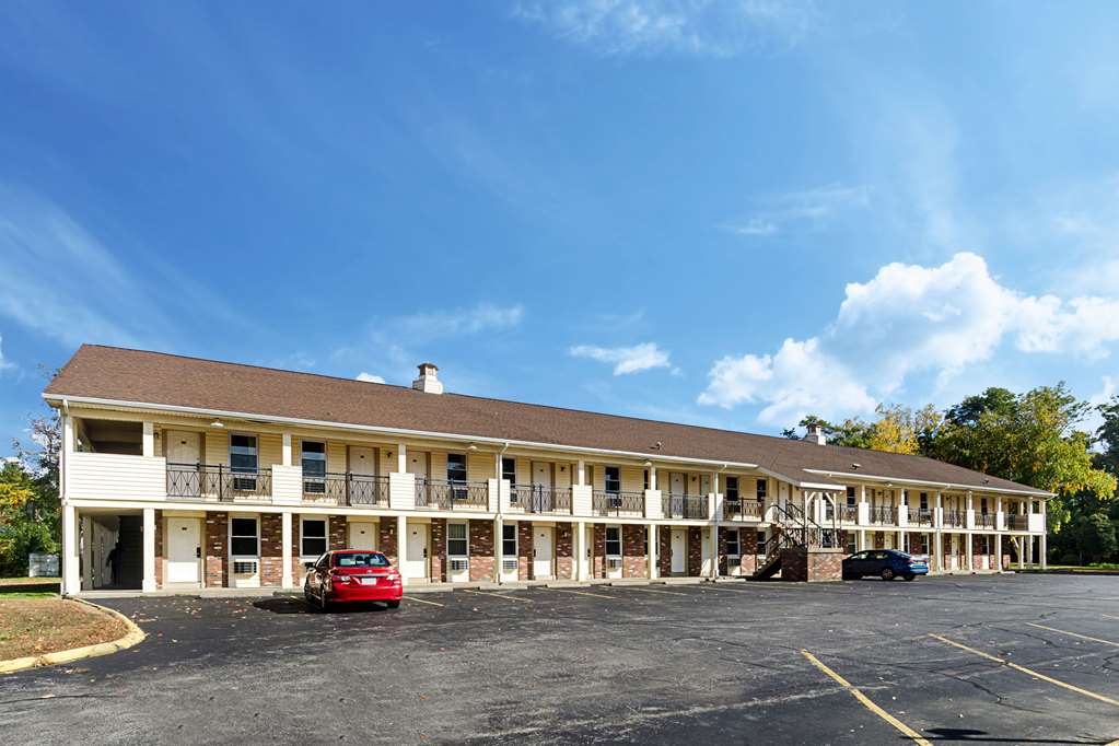 Econo Lodge Sturbridge Route 20 - photo 4