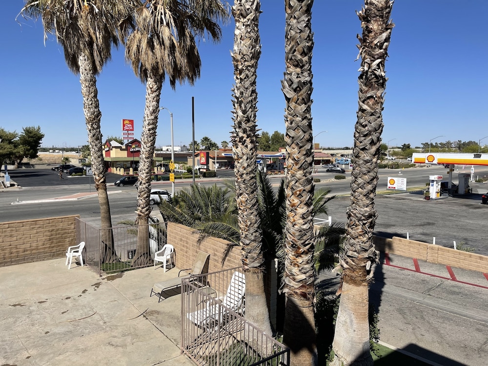 Palms Inn & Suites - photo 32