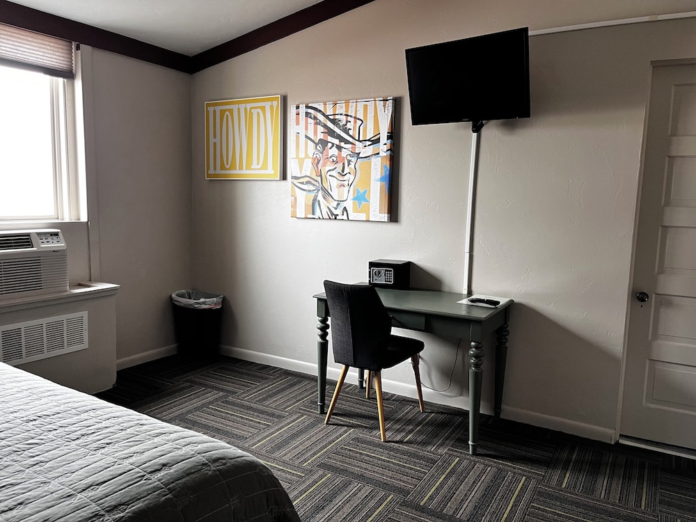 Hotel LaBonte - photo 17
