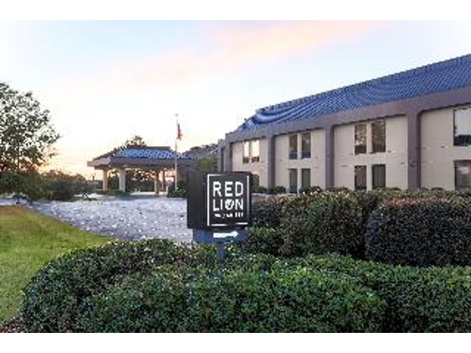 Red Lion Inn & Suites Hattiesburg - photo 17