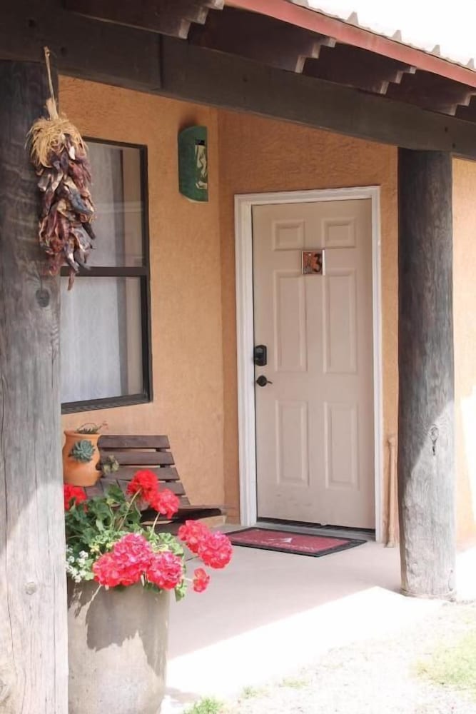 Adobe Rose Inn - photo 17