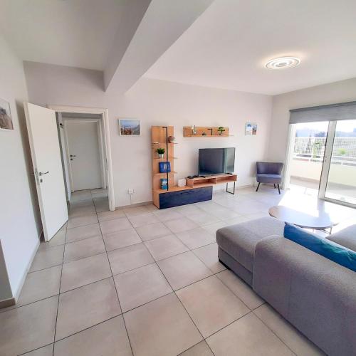 Sea Breeze Central 2bed