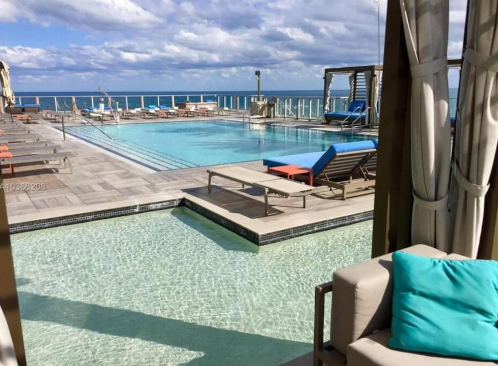 Luxe Stay at Hyde Resort oceanfront Amenities - photo 17