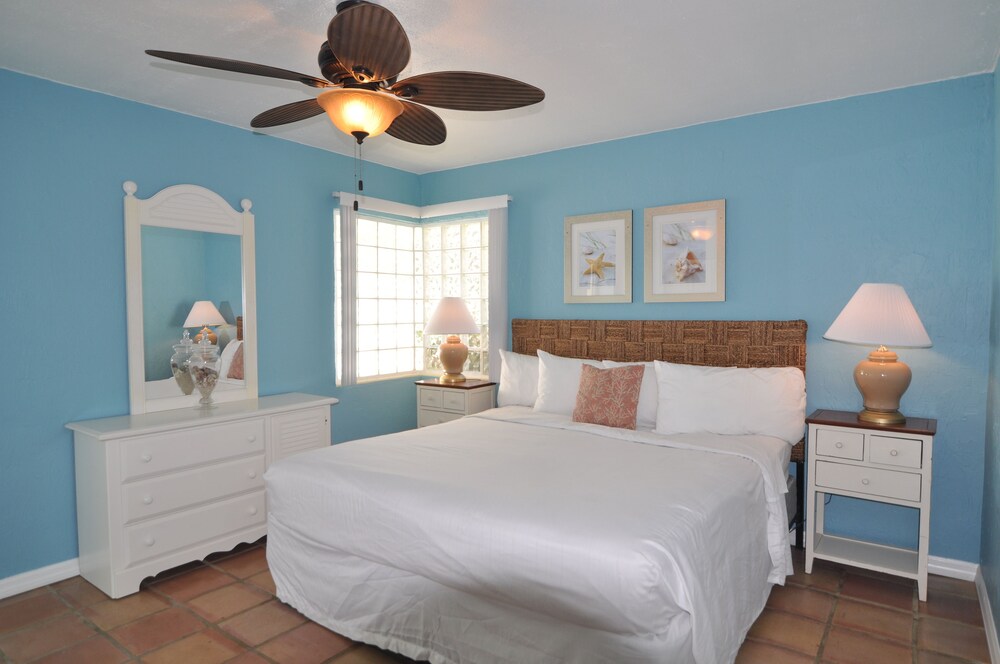 Lido Islander Inn - photo 15