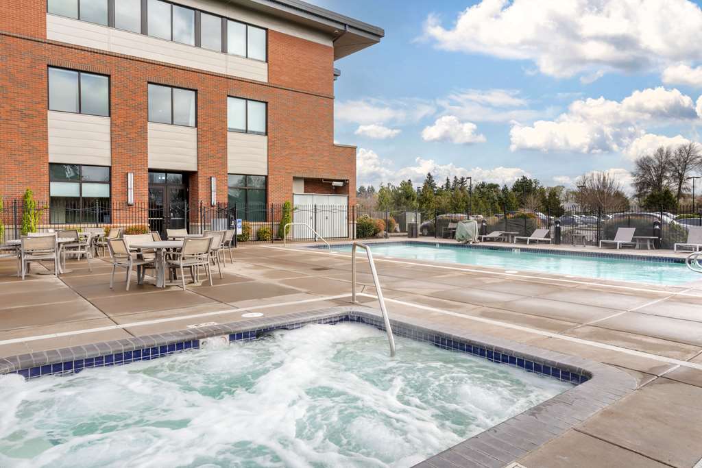 Best Western Premier Boulder Falls Inn - photo 6