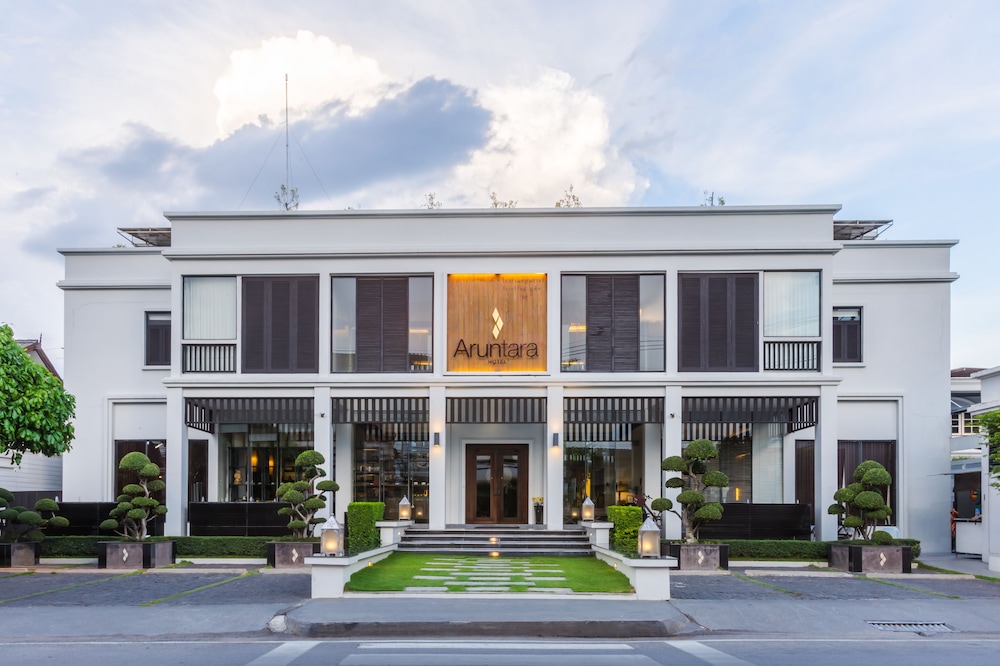 Aruntara Riverside Boutique Hotel