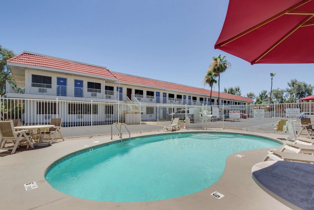 Motel 6 Tempe AZ Broadway ASU - photo 16