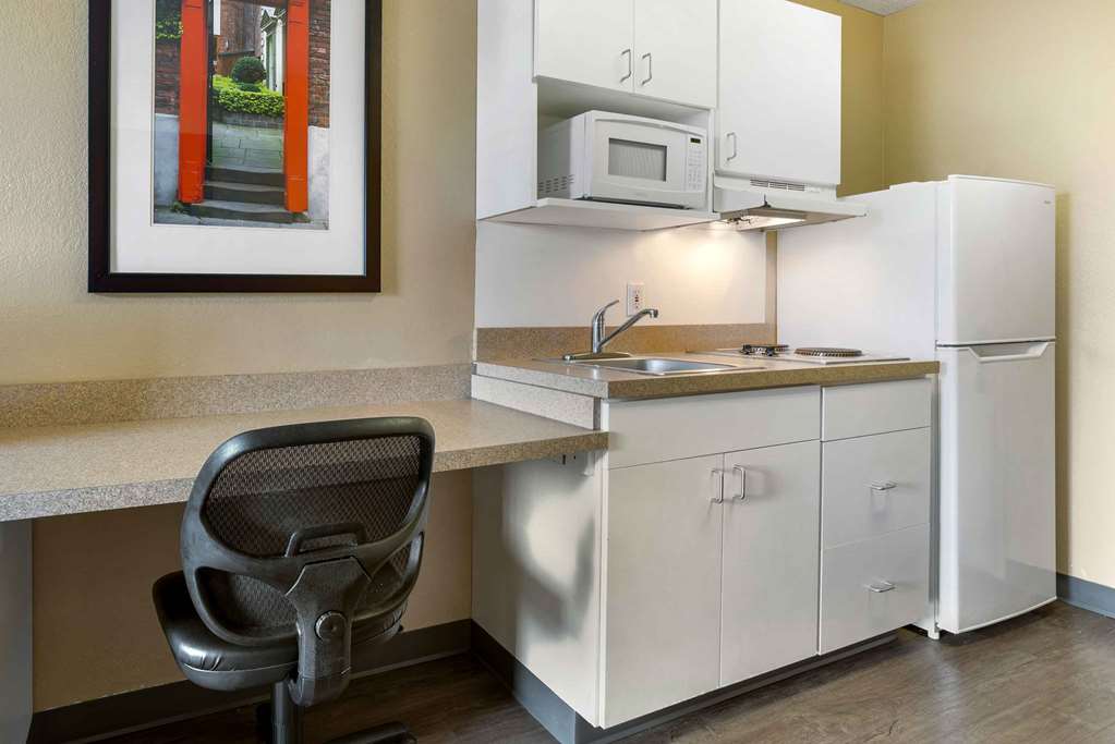 Extended Stay America Select Suites Houston Sugar Land - photo 14