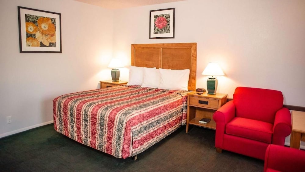 Wayfarer Inn Woodward - photo 22