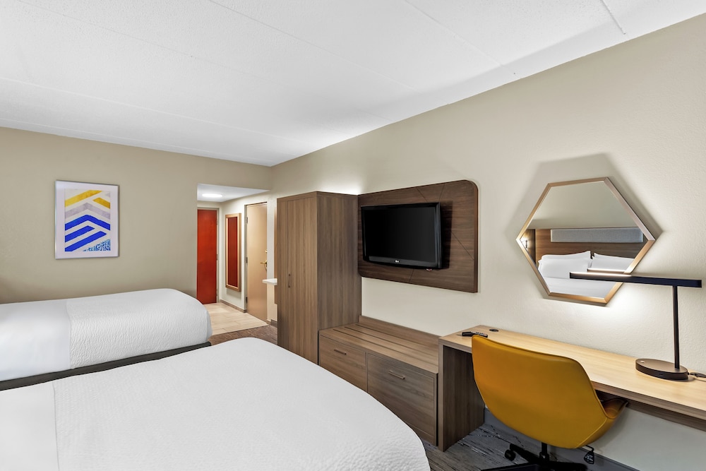 Holiday Inn Express Suites Charleston by IHG - photo 9