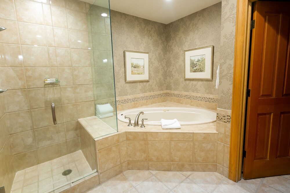 Premium Luxury Two Bedroom Suite with Mountain Views 2 Apartment Hotel by RedAwning - photo 10