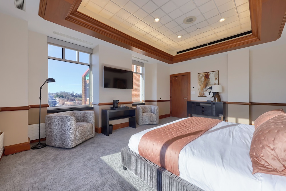The Executive Suites and Venue - photo 38