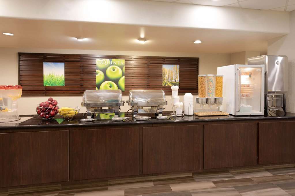 La Quinta Inn & Suites by Wyndham Minneapolis Bloomington W - photo 68