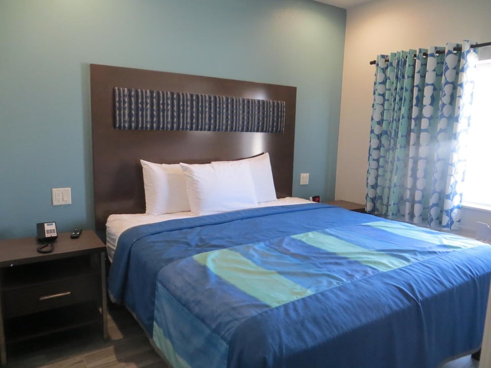 Hotel Blue Woodlands - photo 21
