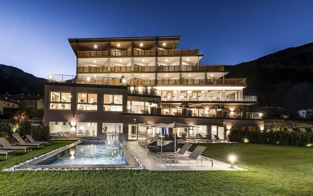 Tuberis Nature & Spa Resort — 4-Star Luxury Hotel in Tubre, Italy