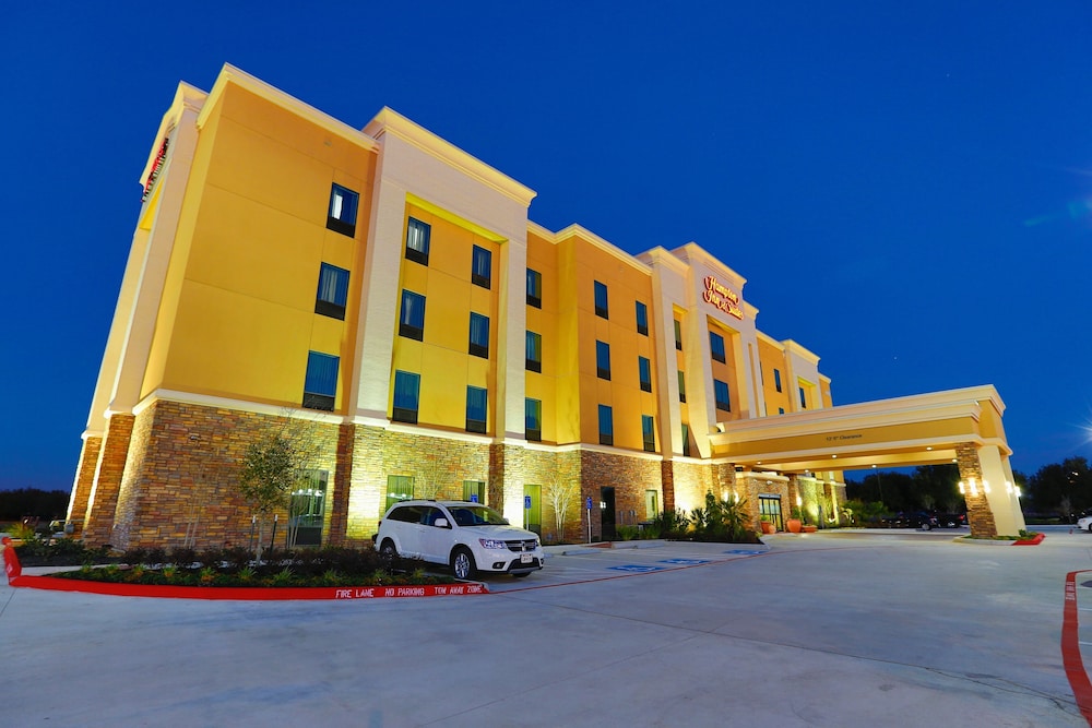 Hampton Inn & Suites Missouri City TX - photo 46