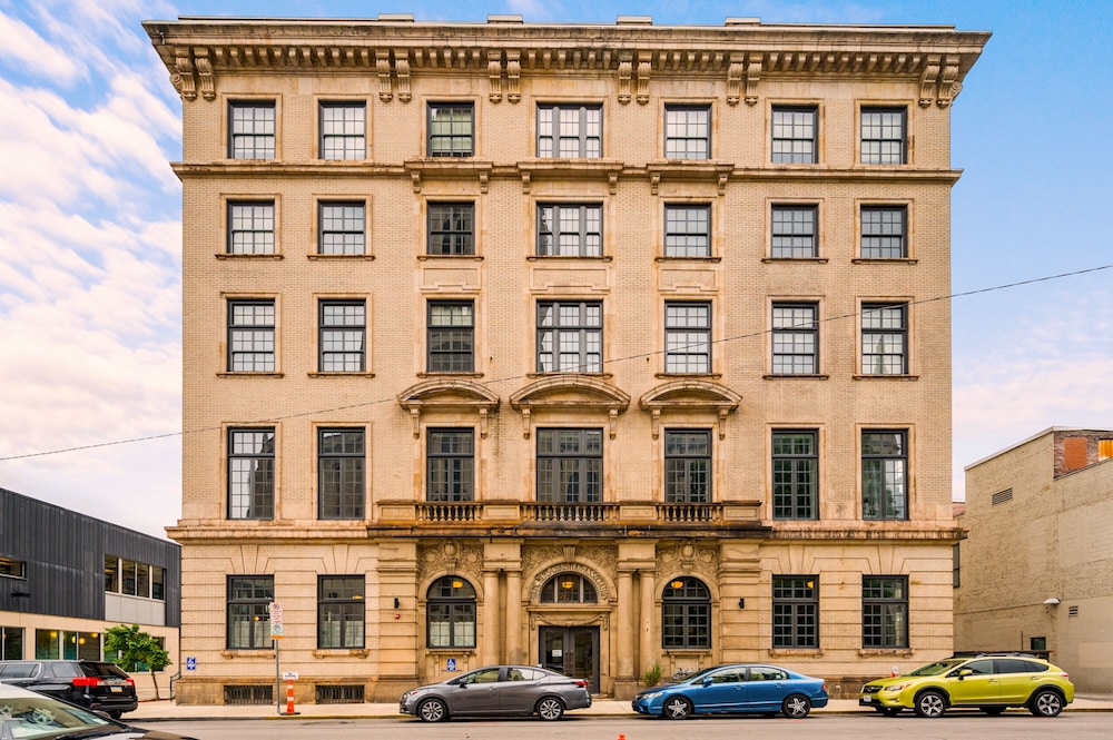 The Maverick by Kasa in Pittsburgh, United States