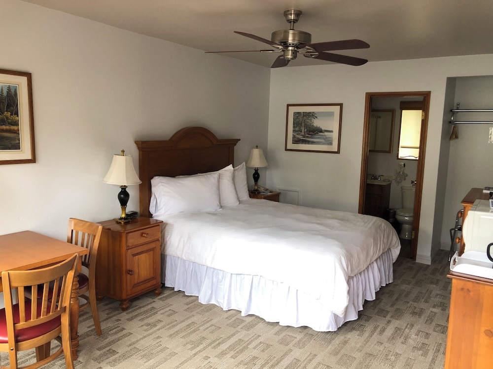 Bay Meadows Resort - photo 7