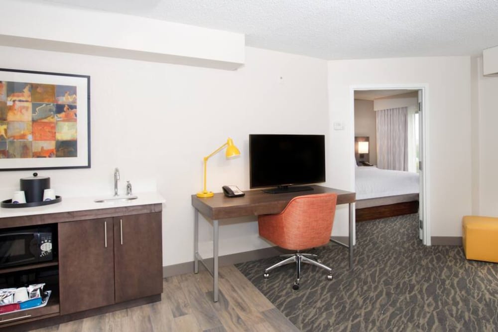 Hampton Inn & Suites N. Ft. Worth Alliance Airport - photo 22