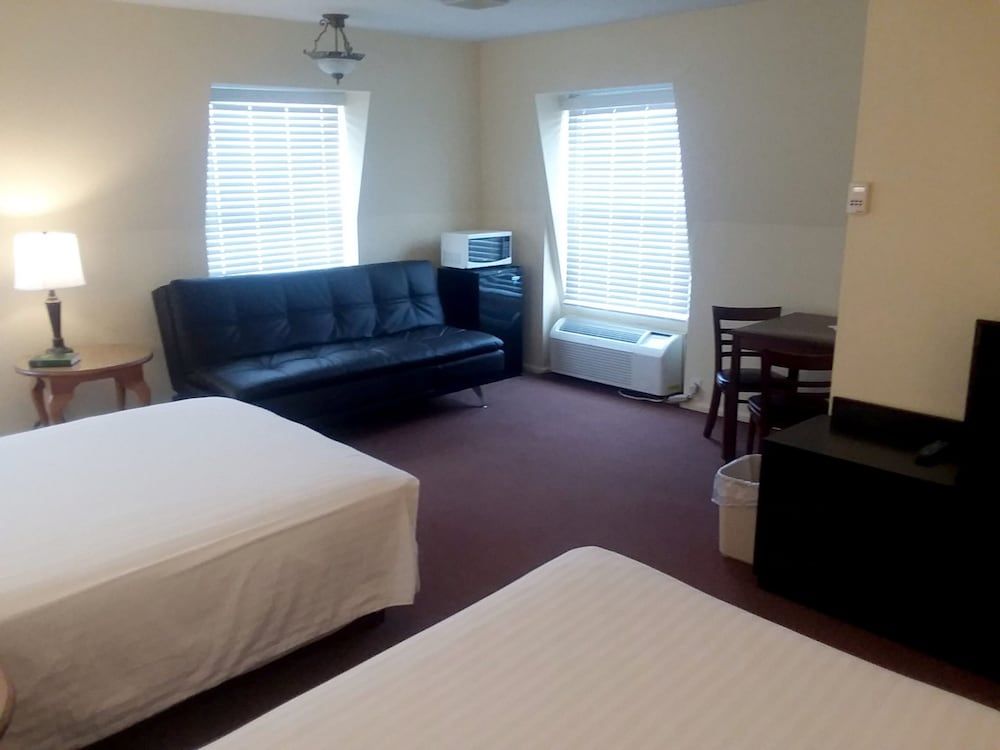 Walton Inn - photo 17