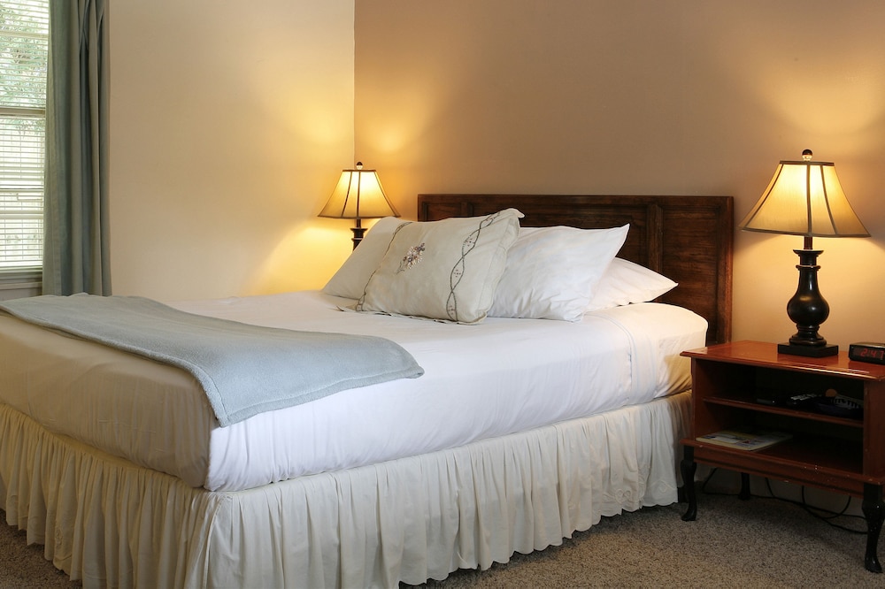 Peninsula Park View Resort - photo 10