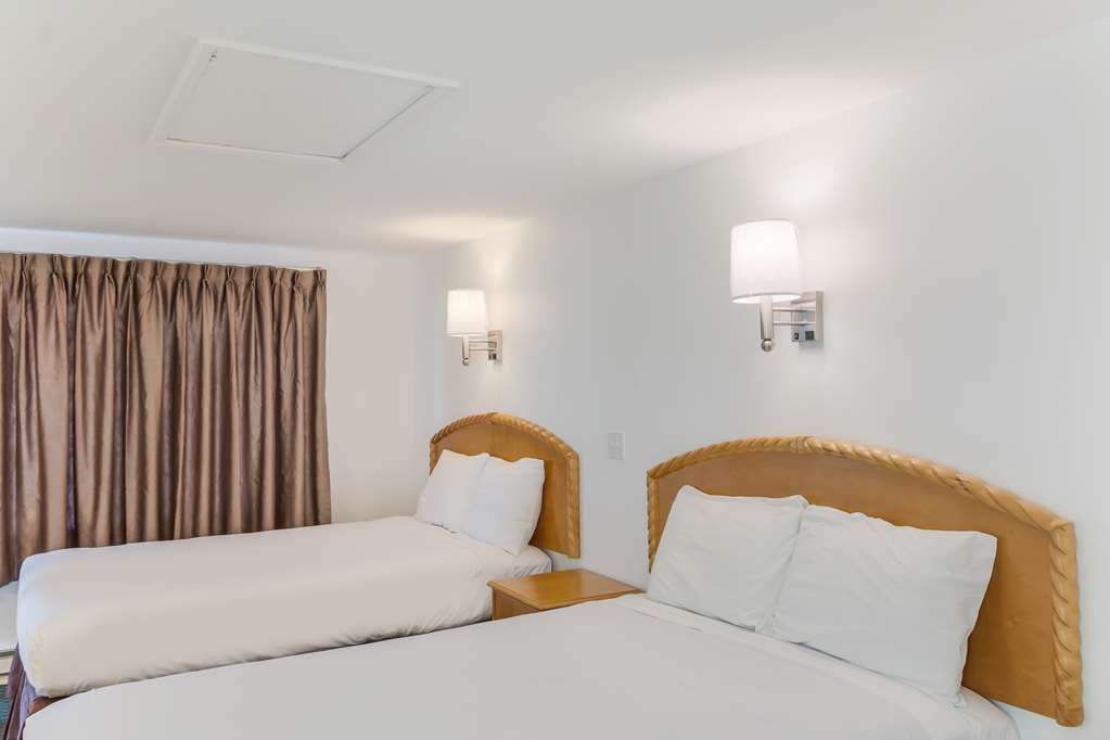 Americas Best Value Inn & Suites Hyannis Cape Cod - photo 28