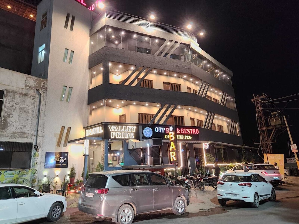 Hotel Valley Pride - carbon neutral hotel in Udaipur