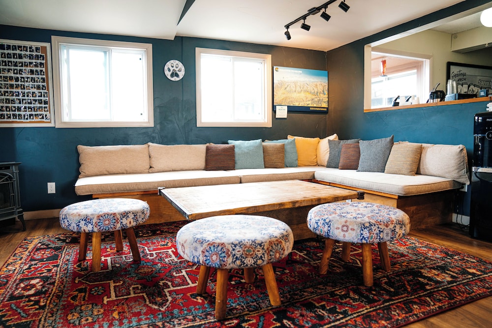 Loyal Duke Lodge - photo 7