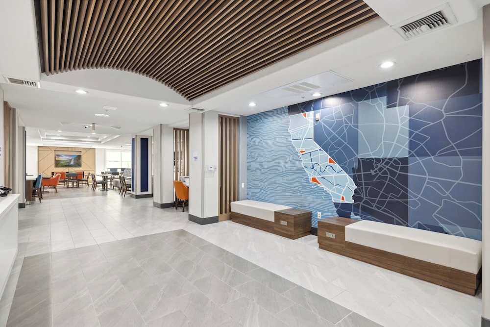 Holiday Inn Express Hotel & Suites Vacaville by IHG - photo 36