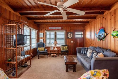 Lowe Tide by Oak Island Accommodations - photo 3